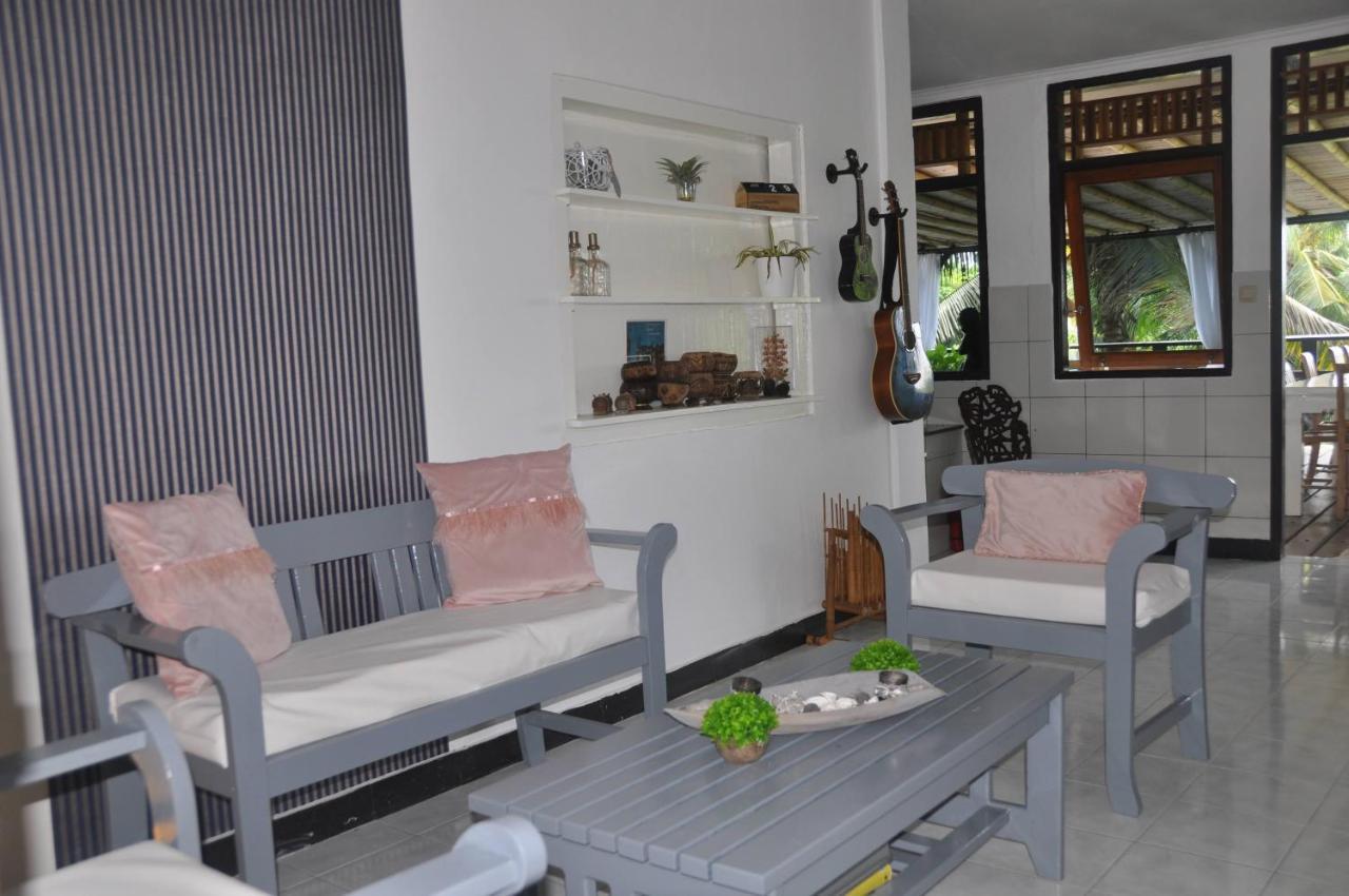 מנאדו Guesthouse The 4 Fish מראה חיצוני תמונה