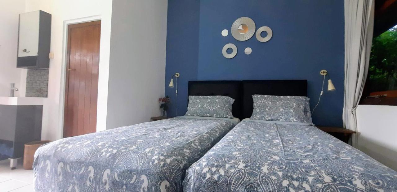 מנאדו Guesthouse The 4 Fish מראה חיצוני תמונה