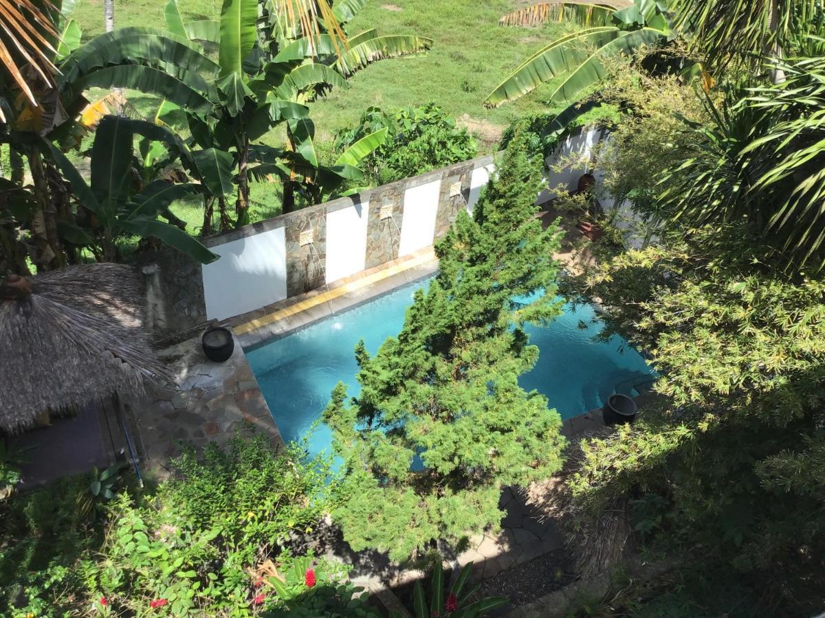 מנאדו Guesthouse The 4 Fish מראה חיצוני תמונה