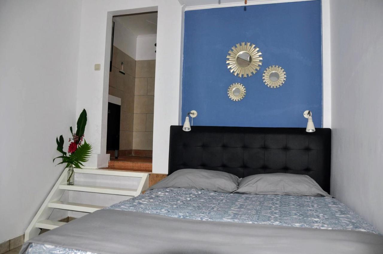 מנאדו Guesthouse The 4 Fish מראה חיצוני תמונה