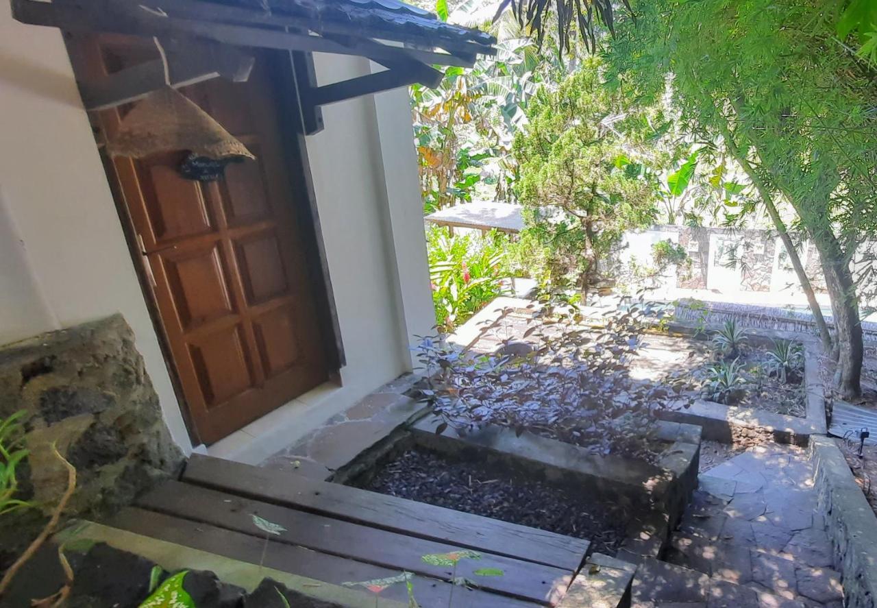 מנאדו Guesthouse The 4 Fish מראה חיצוני תמונה