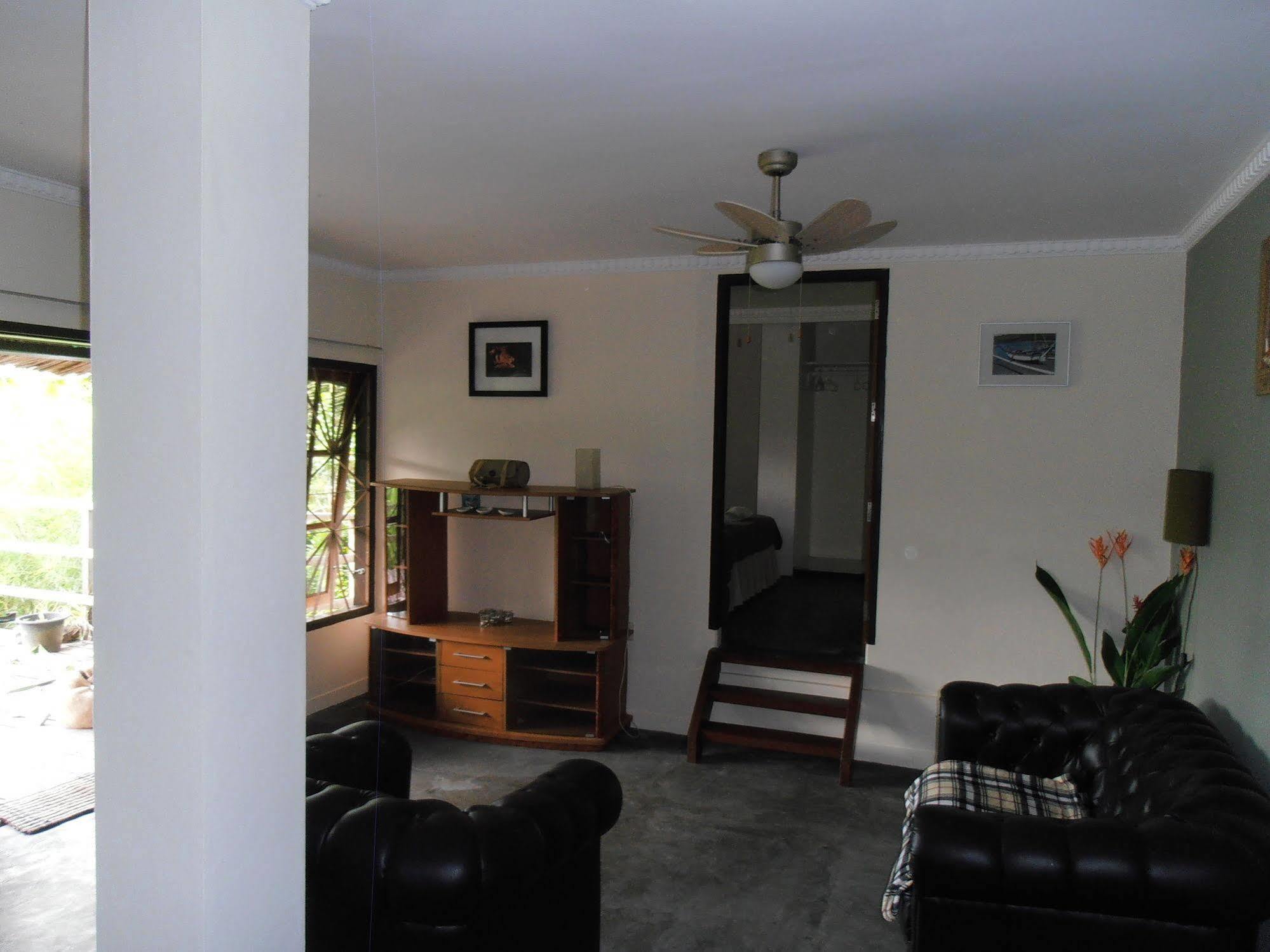 מנאדו Guesthouse The 4 Fish מראה חיצוני תמונה