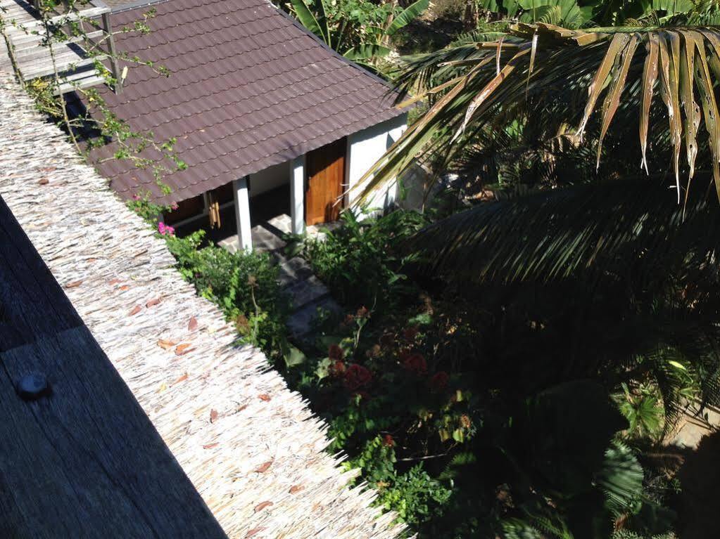 מנאדו Guesthouse The 4 Fish מראה חיצוני תמונה